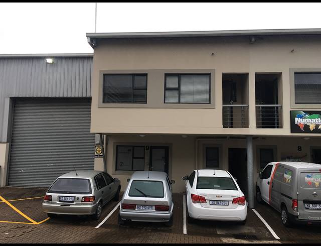216M² WAREHOUSE RENTED IN BRIARDENE